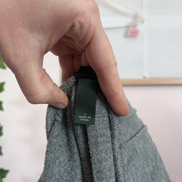 Wild Fable Grey Sweatpant Shorts, women's size L - Picture 4 of 5